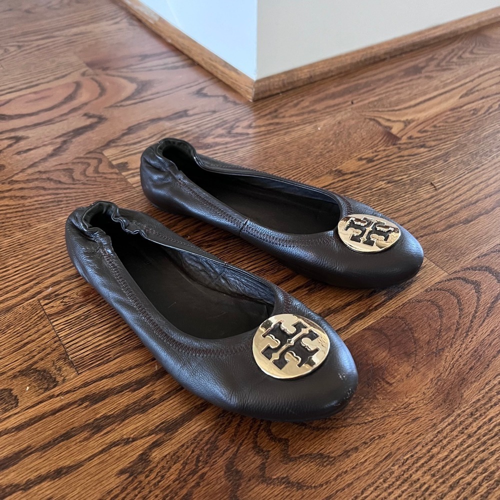 Tory Burch Reva Flats Brown Leather Ballet Flats Gold Logo Heel-to-toe 10 inches
